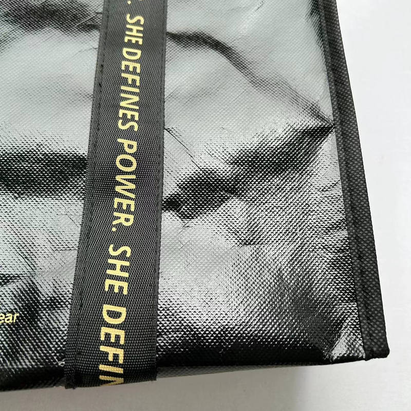 Laminated Shiny Nonwoven