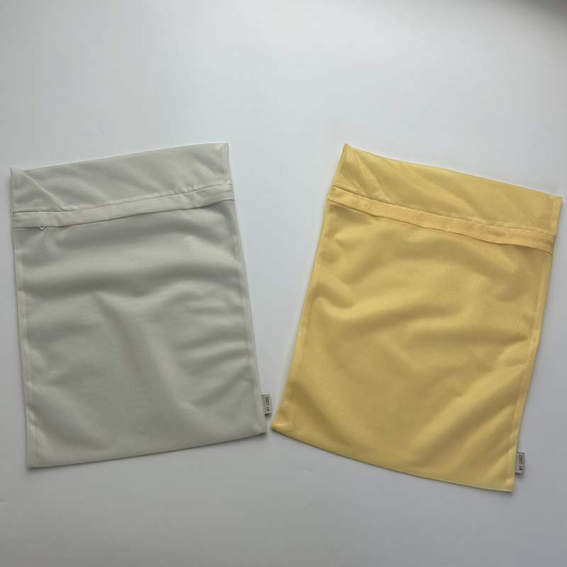 Mesh Laundry Bag with Zipper Cover