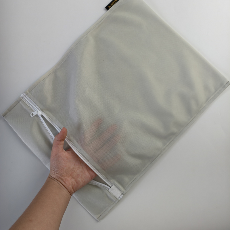 Mesh Laundry Bag with Zipper Cover