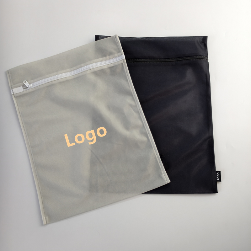Mesh Laundry Bag with Zipper Cover